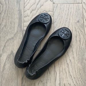 Like new Black Tory Burch ballet flats! Size 7